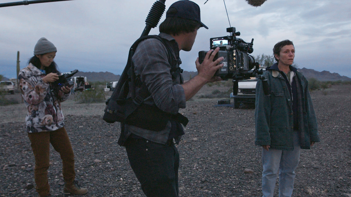 Nomadland, regisserad av Chloé Zhao, vann flera priser på årets Oscarsgala – nu raderas hyllningarna på kinesiska sociala medier.