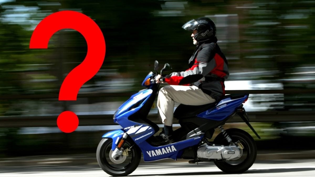 Skjutsa på moped