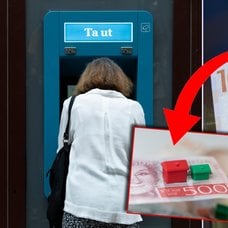 Kvinna vid bankomat och sedlar.