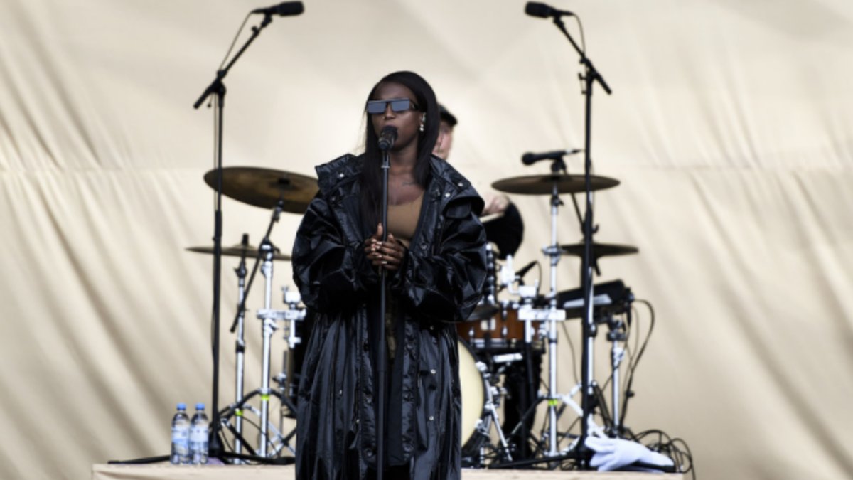 Sabina Ddumba , Bråvalla