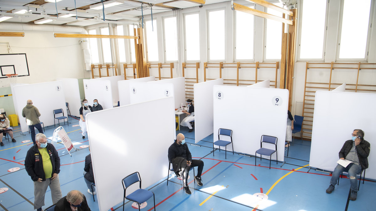 Mängder av vaccintider står obokade i Rinkeby.