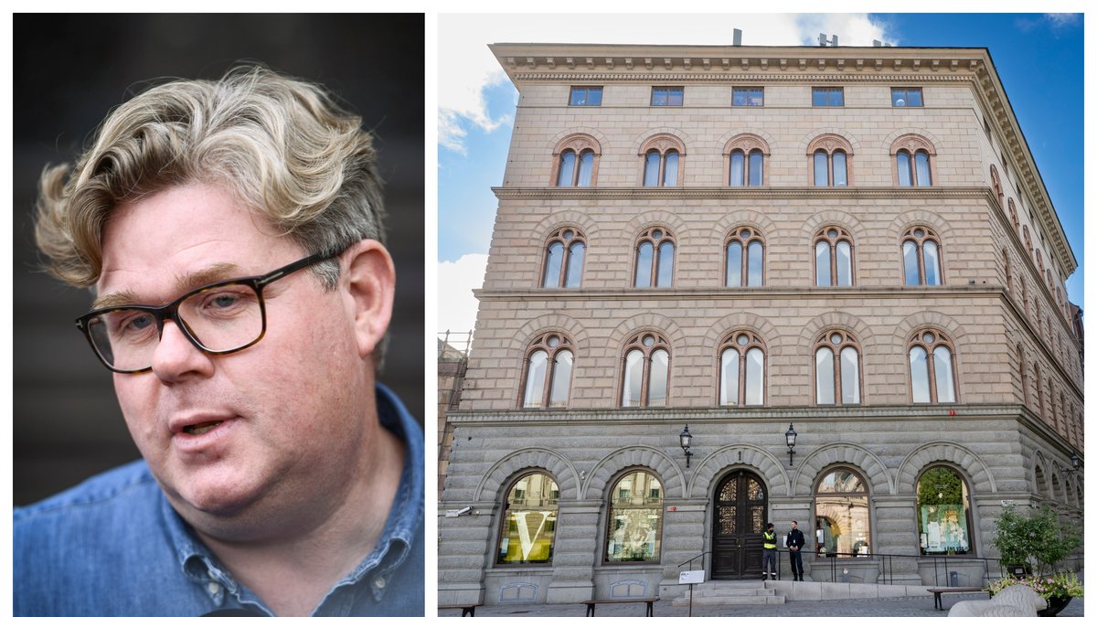 Gunnar Strömmer (M) mötte pressen utanför partiets riksdagskansli.