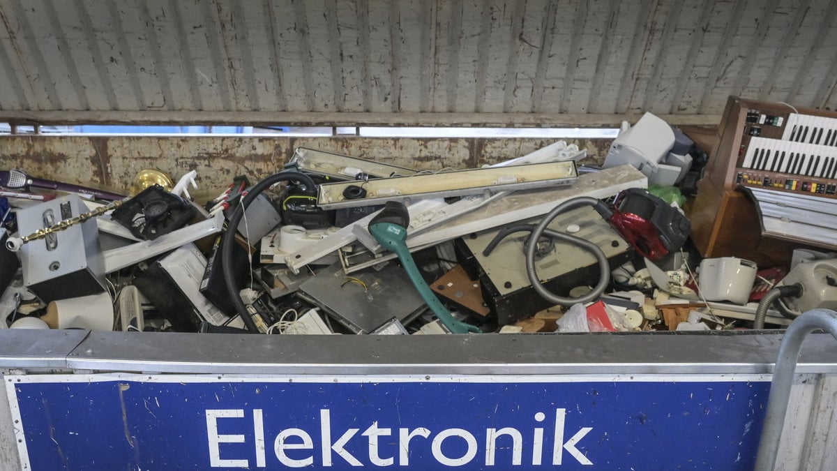 En återvinningscentral har stängt akut på tisdagen.