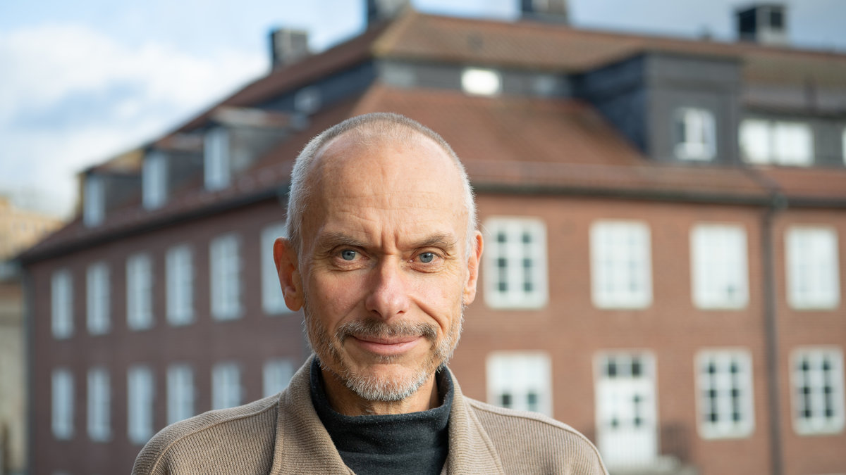 Nyheter24 diskuterade frågor om HIV med Magnus Gisslén, överläkare på Sahlgrenska Universitetssjukhuset i Göteborg och professor i infektionssjukdomar vid​ Göteborgs universitet.