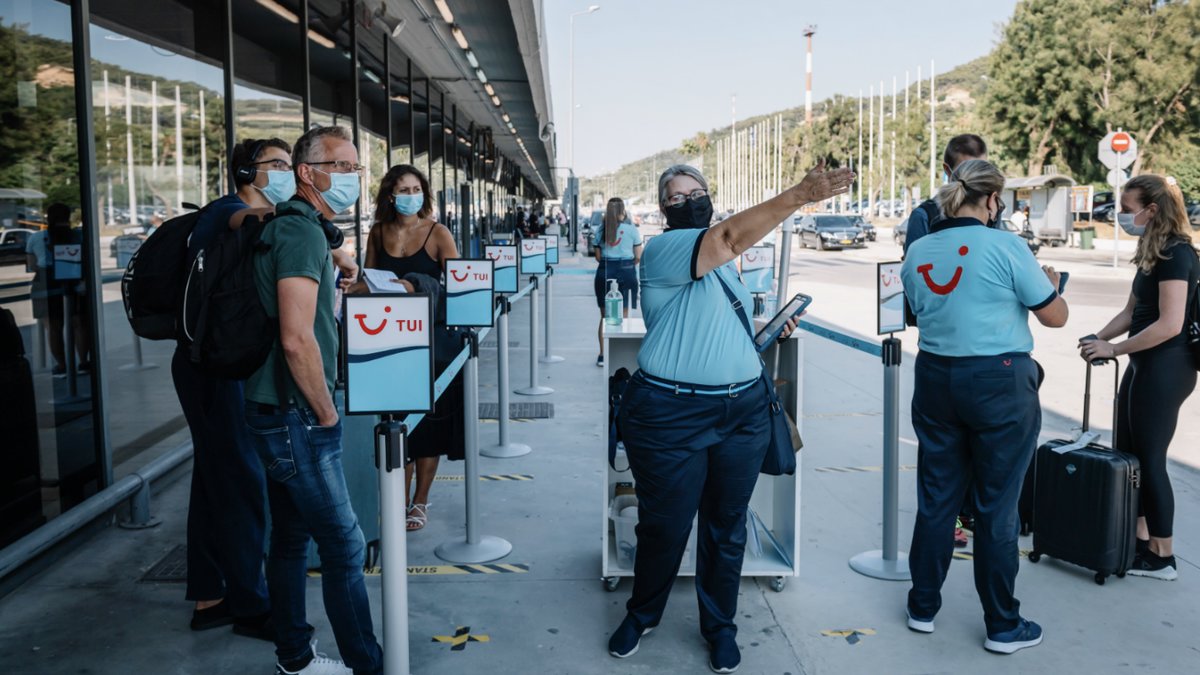 Grekland skärper kraven för turister