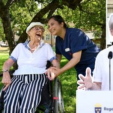 Politiker, äldre, äldreboende