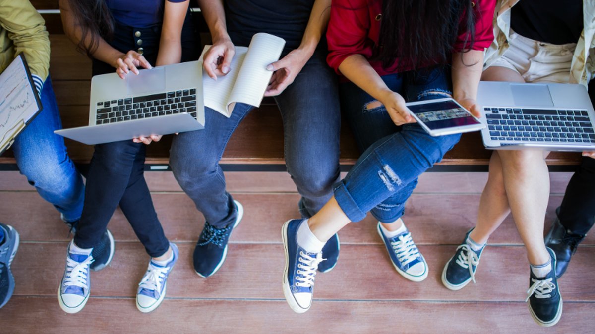 Många frågor gällande undervisningen för högskolorna i höst.