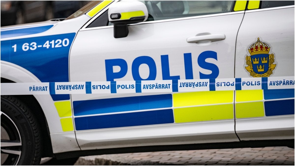 Polisen söker efter en försvunnen äldre man.