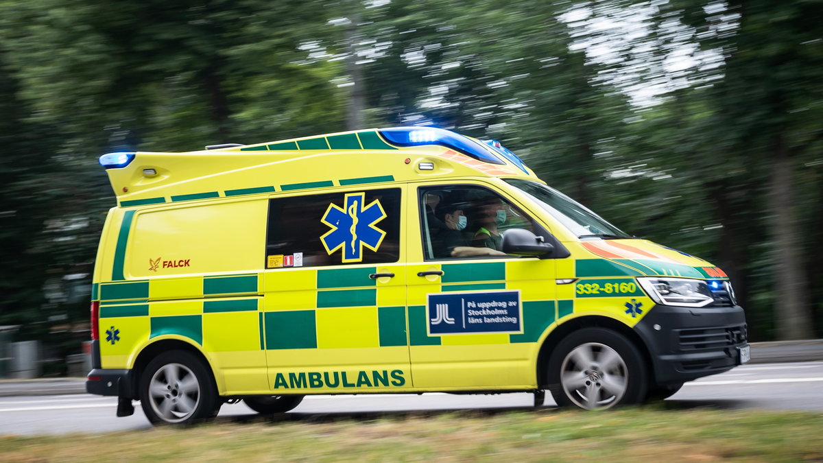 Ambulans. Genrebild.