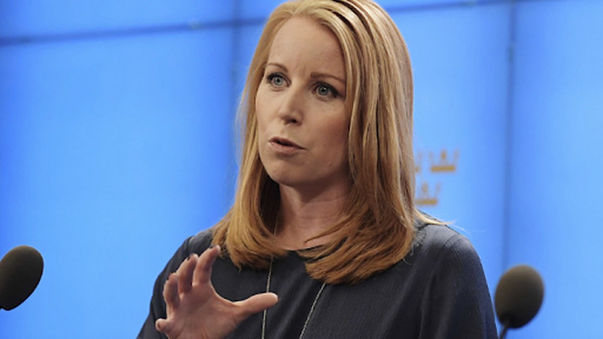 Annie Lööf under presskonferens.