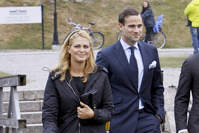 Nu hettar det till för prinsessan och hennes pojkvän