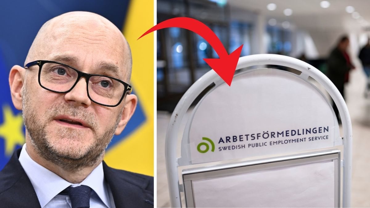 Johan Britz till vänster, arbetsförmedlingen skylt till höger. En röd pil pekar från Johan till skylten. 