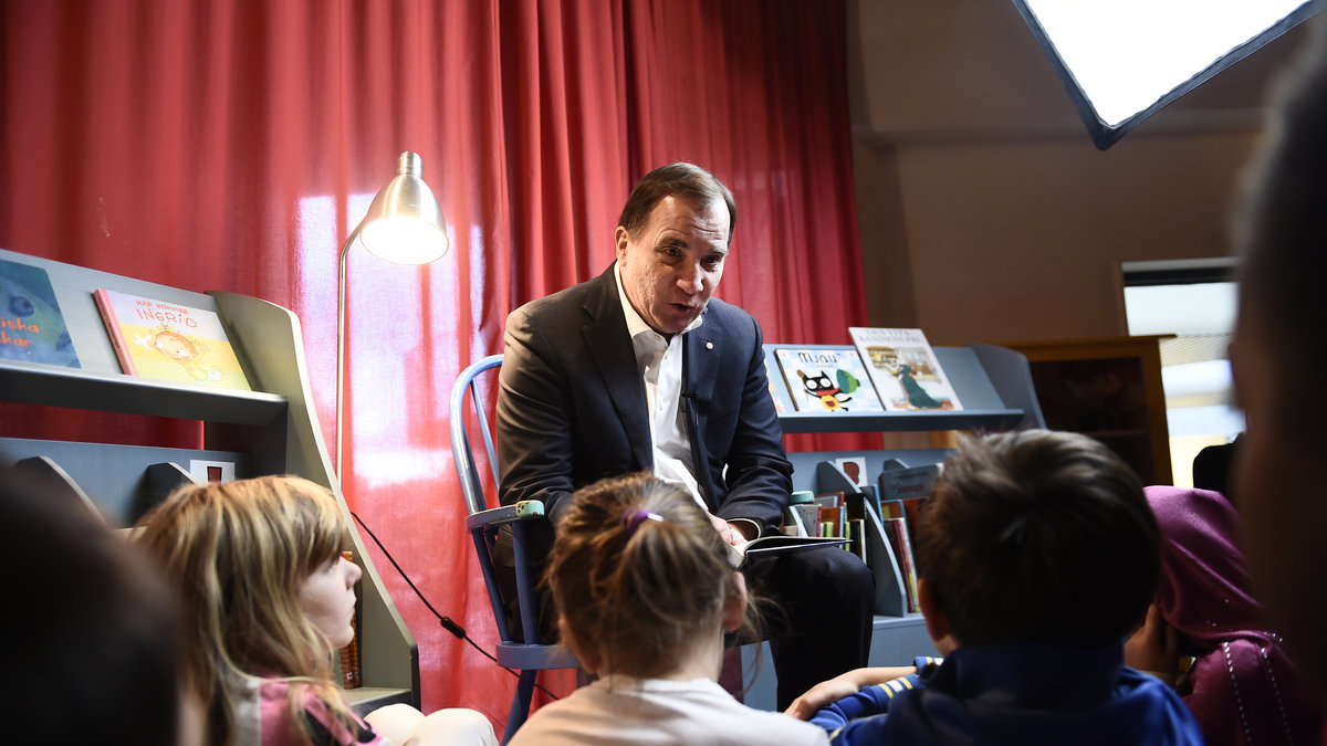 Stefan Löfven berättar om breven han får från barn runt om i Sverige.