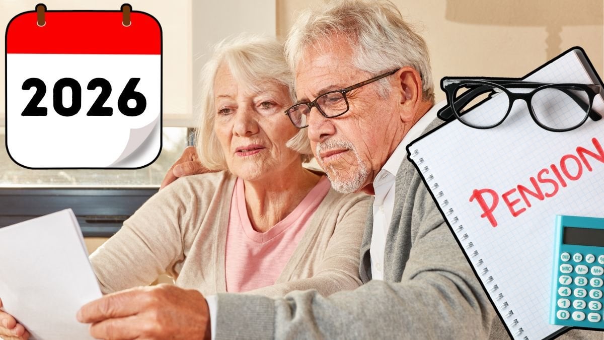 Ett äldre par, en almanacka och en bok i vilken det planeras inför pensionen.