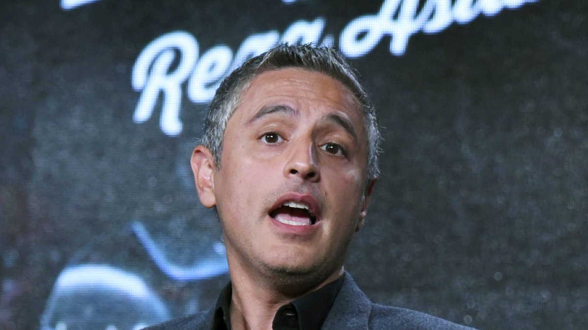  Reza Azlan.