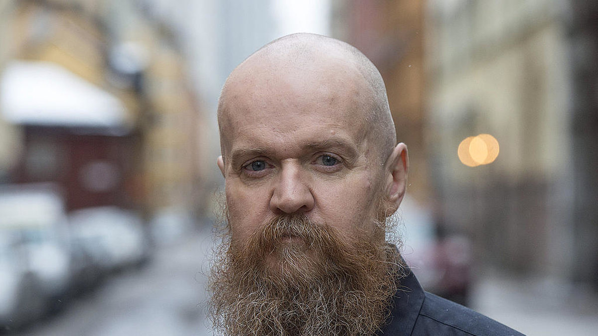 Alexander Bard kommer vara programledare i årets Talang. Men personer är inte glada. Här är allt som här kring Bard senaste tiden. 