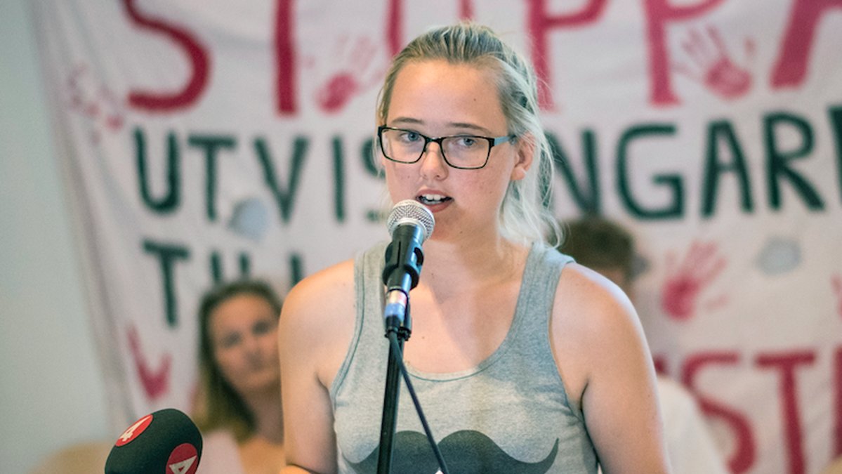 Elin Ersson, 21