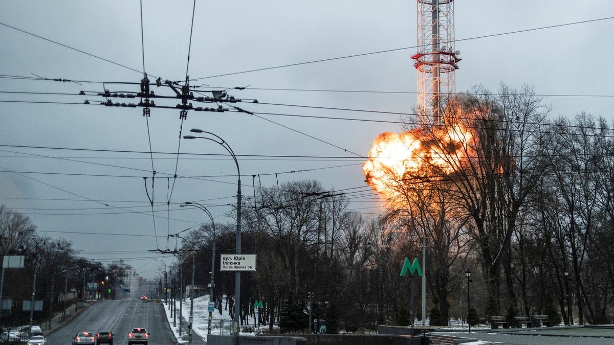 Bombattack vid tv-torn i Kiev: Ukrainska kanaler ligger nere