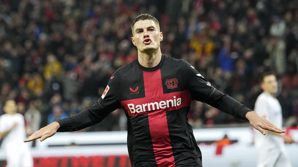 Patrick Shick gjorde en hattrick för sitt Leverkusen.