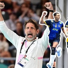 Handbollstränaren Tomas Axnér, Jamina Roberts och Tyra Axnér.