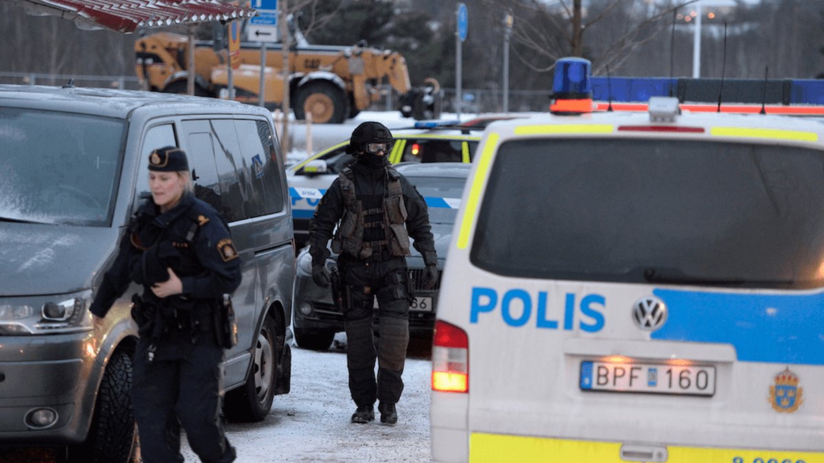 Poliser.