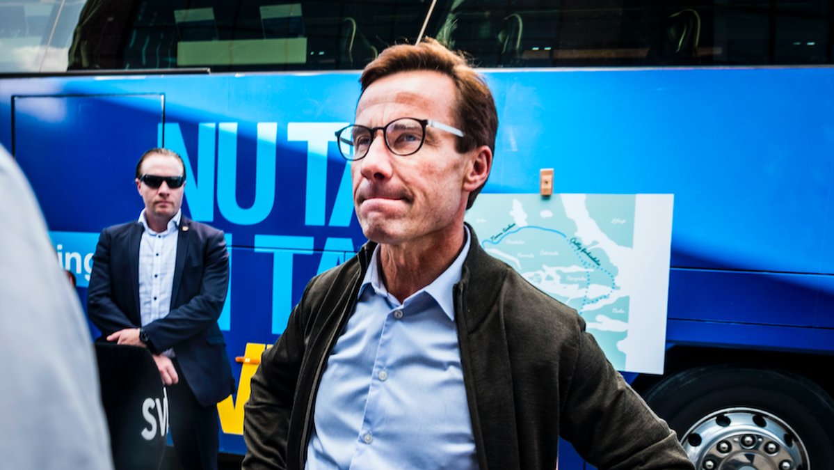 Ulf Kristersson ser beslutsam ut. 