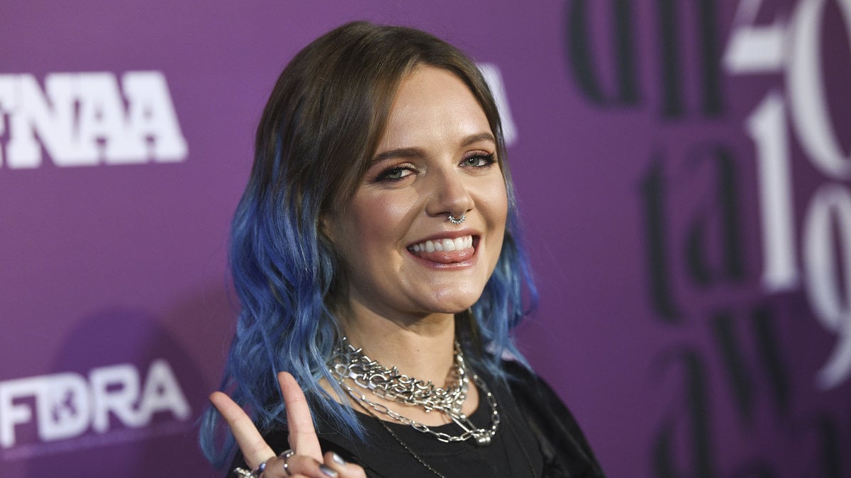 Tove Lo gift.