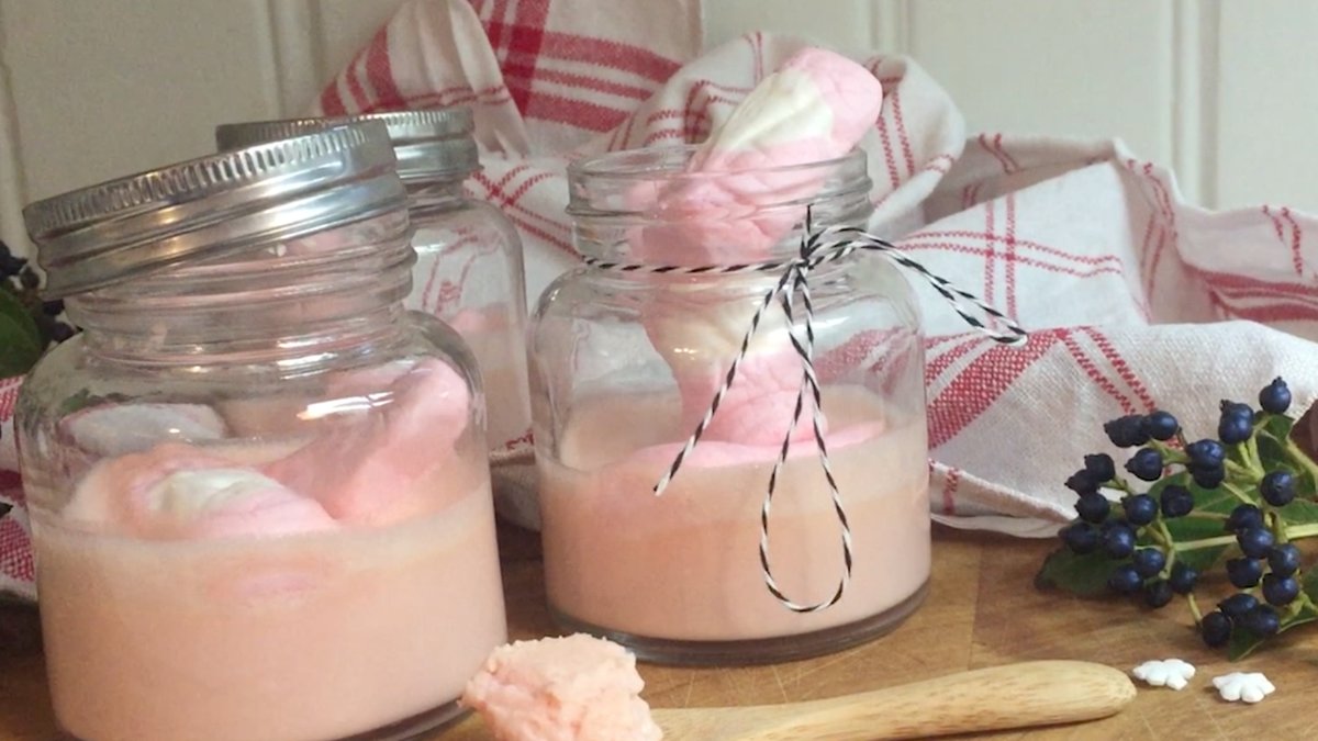Skumtomtepannacotta