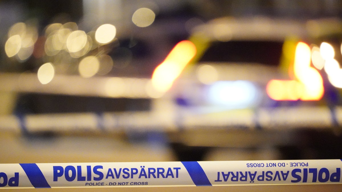 Sex män greps i Tensta efter rånet.