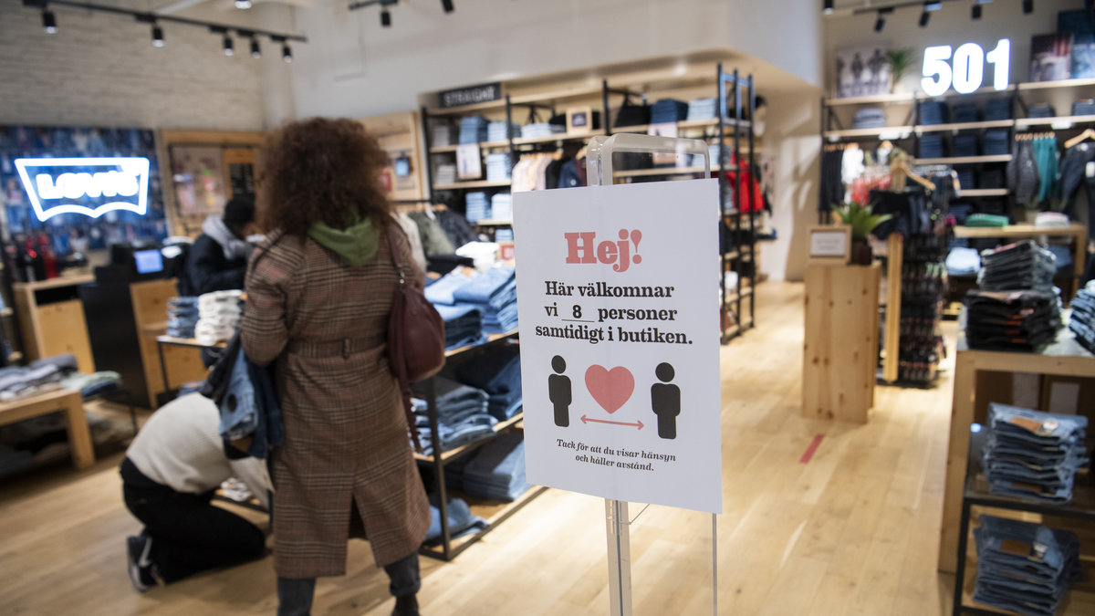 Restriktionerna för restauranger och handel förlängs till den 16 maj. 