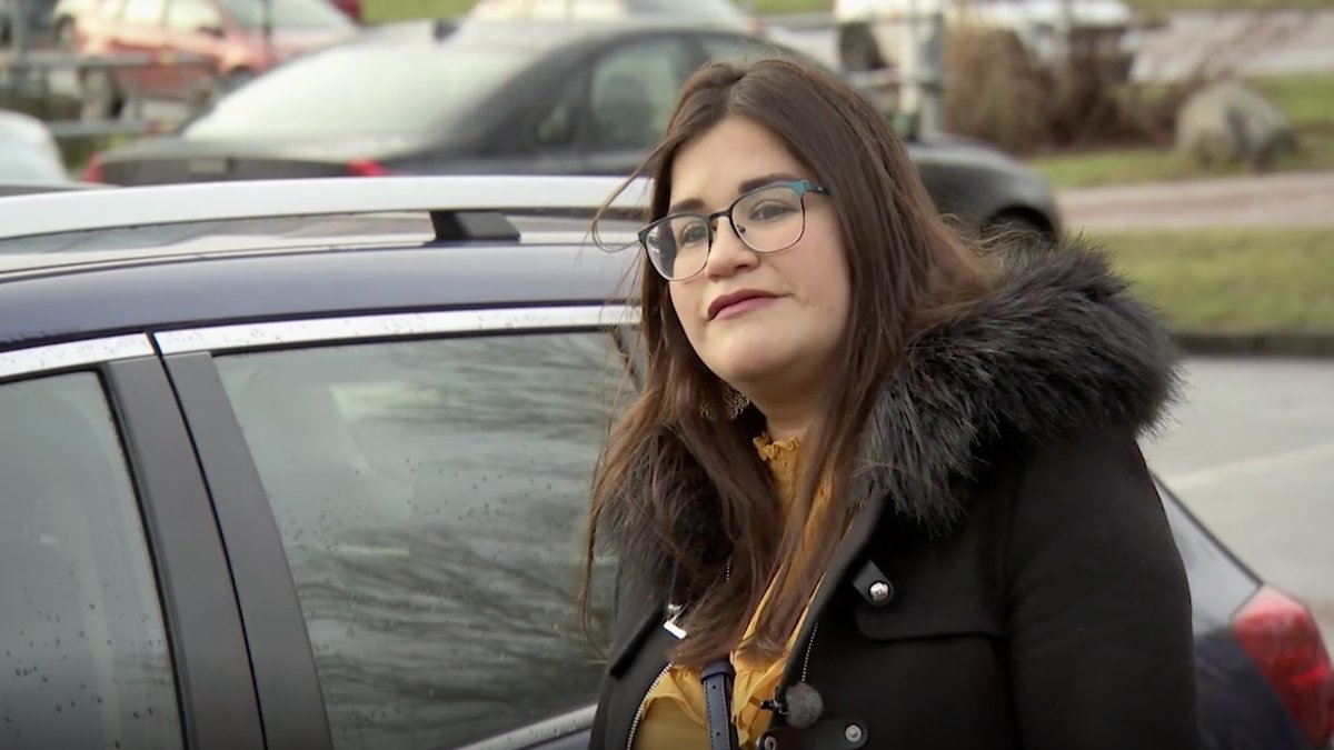 Katherine visar upp sin bil