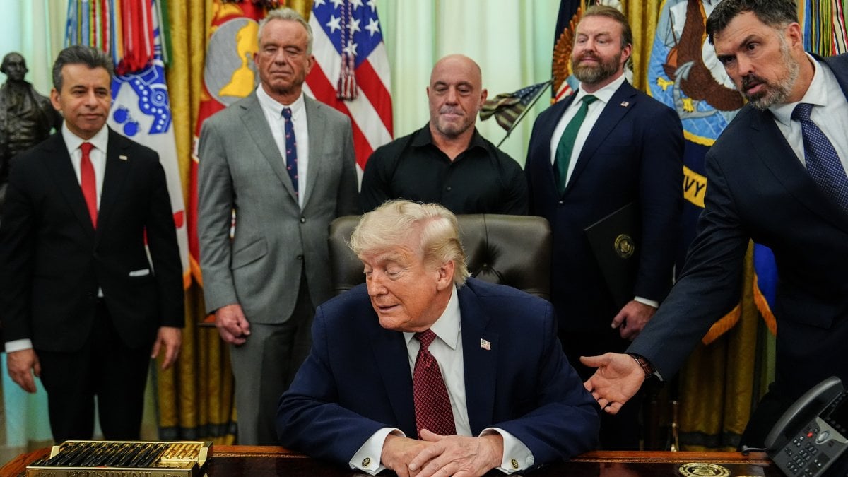 Donald Trump i det vita huset/ovala kontoret.