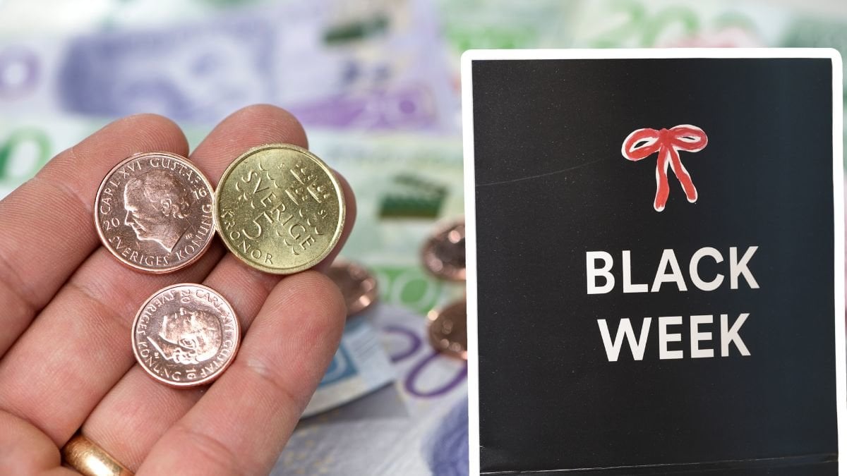 Pengar och mynt i en hand samt en skylt som gör reklam för Black Week.