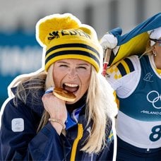Frida Karlsson med sitt OS-guld.