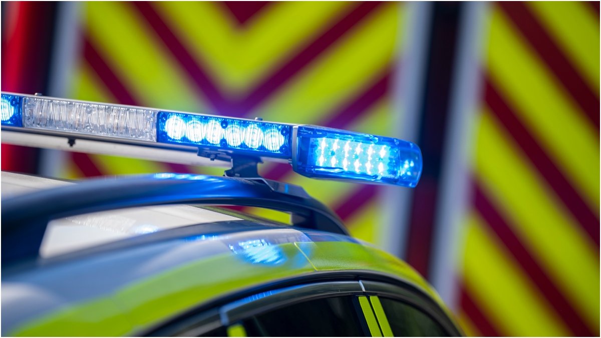 Två kvinnor har dött efter en trafikolycka i Hudiksvall. 
