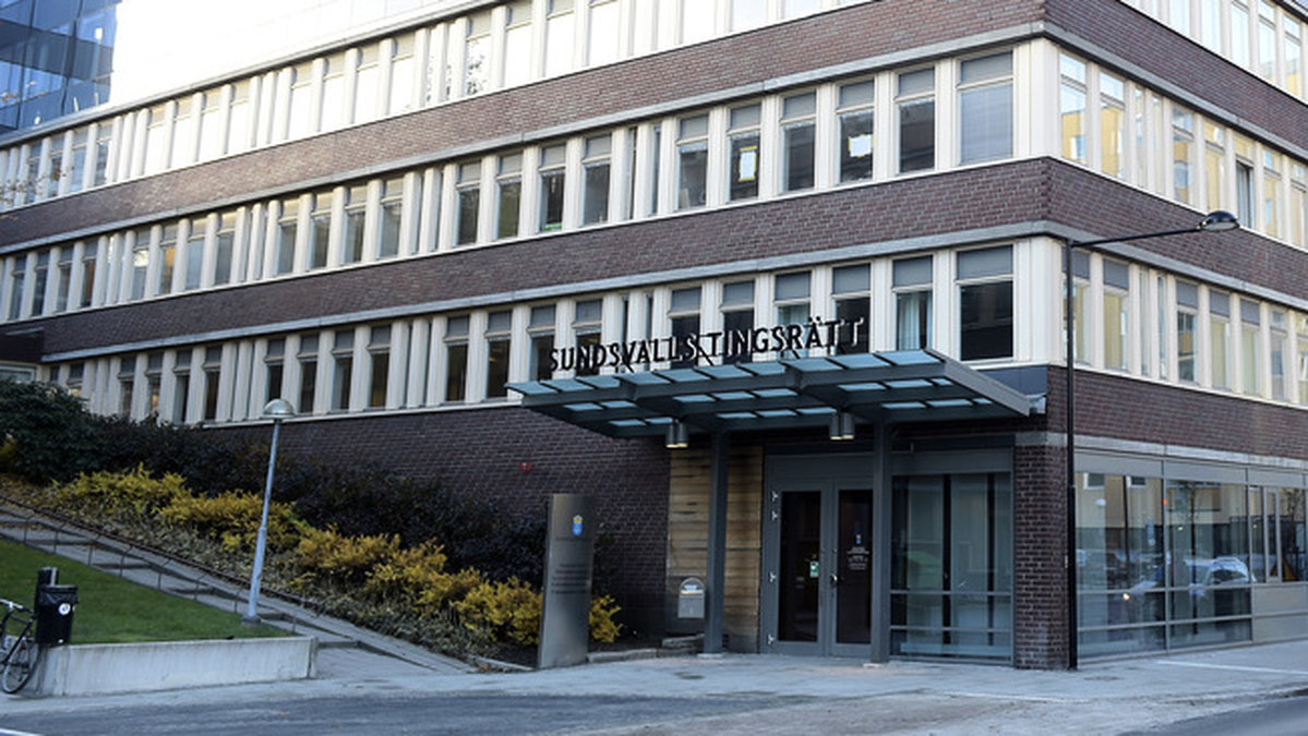 Man i 30-årsåldern fälld för sexbrott mot flera barn