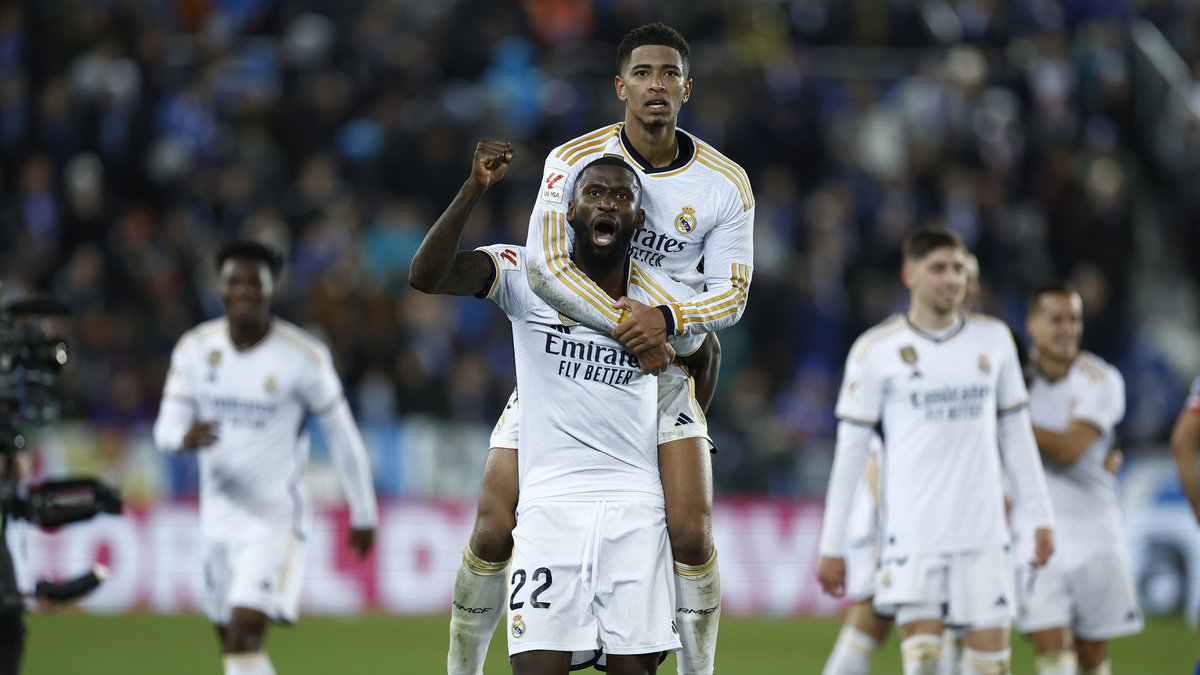 Real Madrid passerar Girona i tabelltoppen.