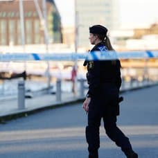 Polis