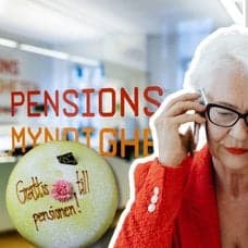 Pensionsmyndigheten tårta och svenska kronor.
