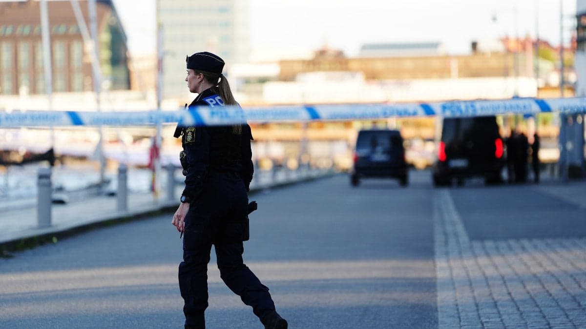 Polis