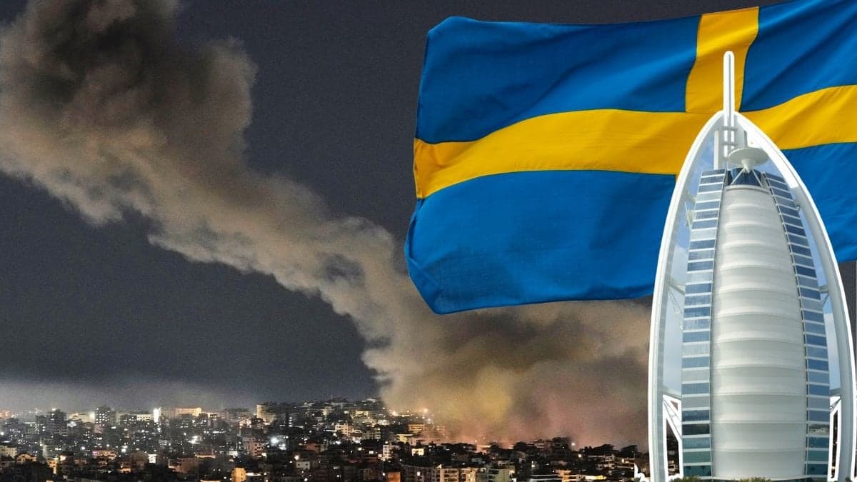 En svart rökpelare i Sharjah som sitter ihop med Dubai i Förenade arabemiraten.