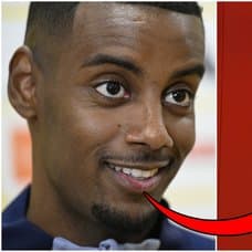 Alexander Isak i samband med en landslagssamling