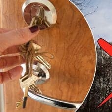 Bilder på en som låser sin dörr och hyreshus.