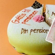 Grattis till pensionen-tårta och plånbok med pengar i.