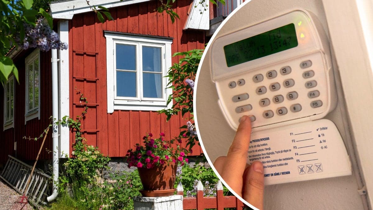 Faluröd stuga med vita knutar vänster. Hemlarm höger.