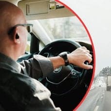 80-skylt, fortkörningskamera, vinterväg