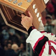 Claude Lemieux under Stanley Cup vinsten 1995.