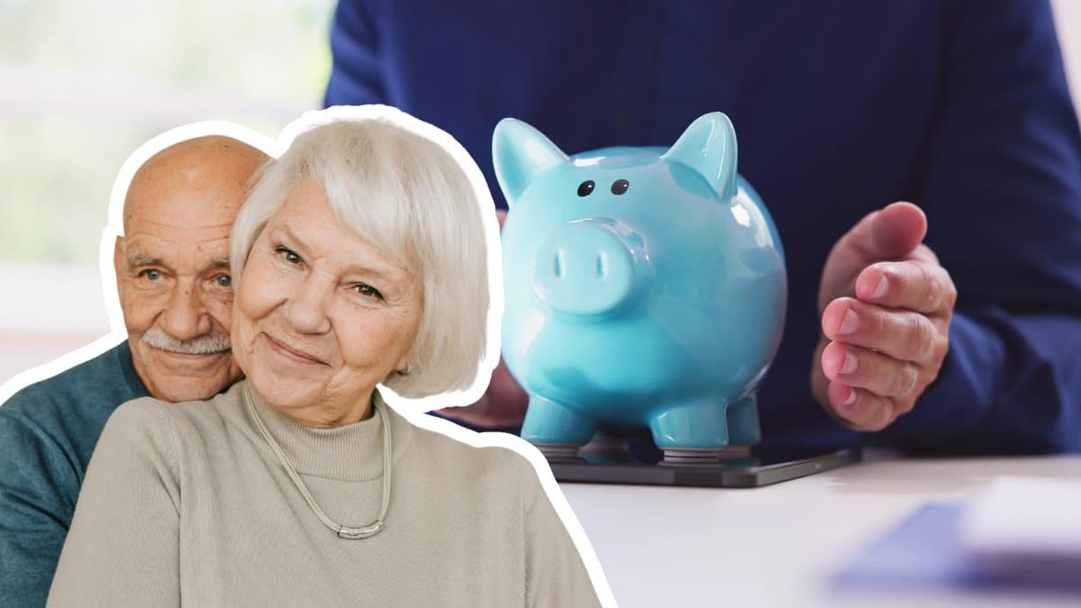 En blå spargris. Ett äldre par utklippta till vänster.