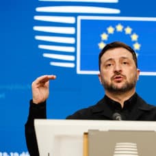 Ukrainas president Volodymyr Zelenskyj håller presskonferens i samband med EU:s toppmöte i Bryssel i december 2025.