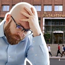 Man med bekymrad min, Skatteverkets kontor och en ansökan om anstånd för deklarationen 2026